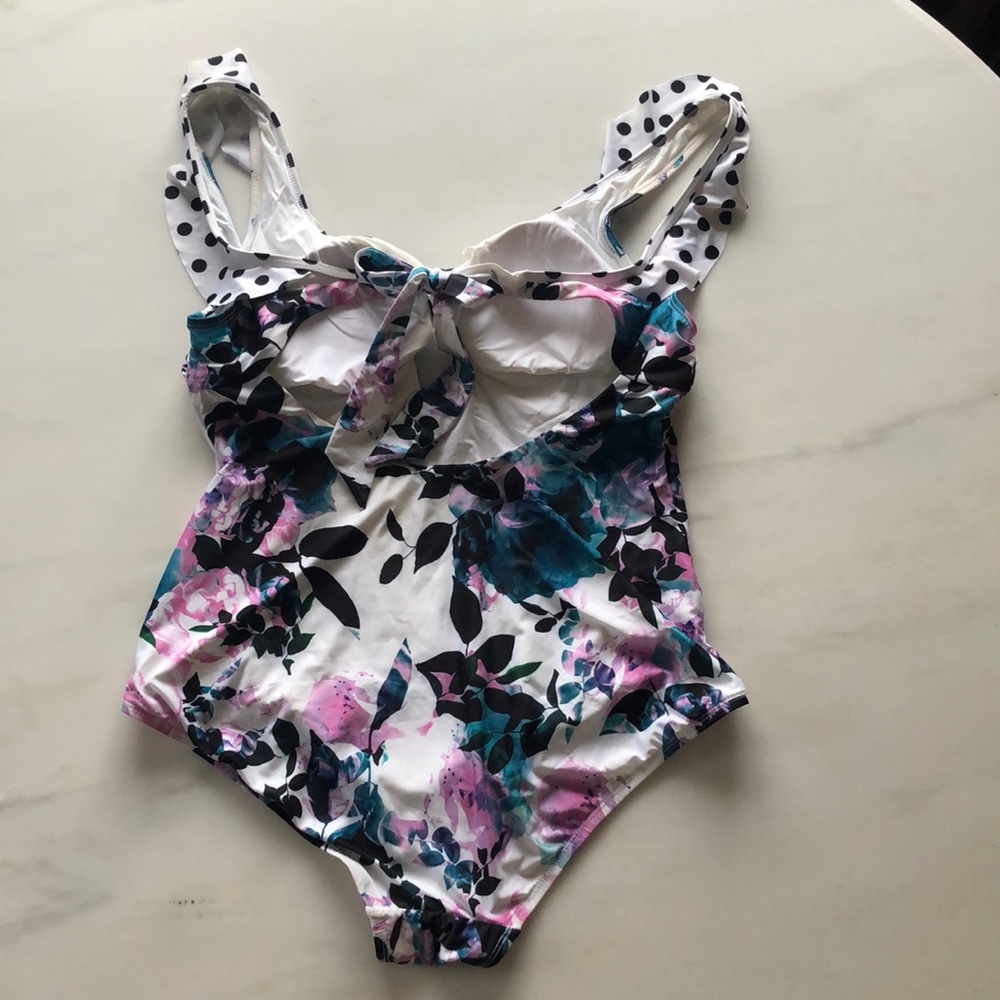Bathing Suit - Picture 2 of 5